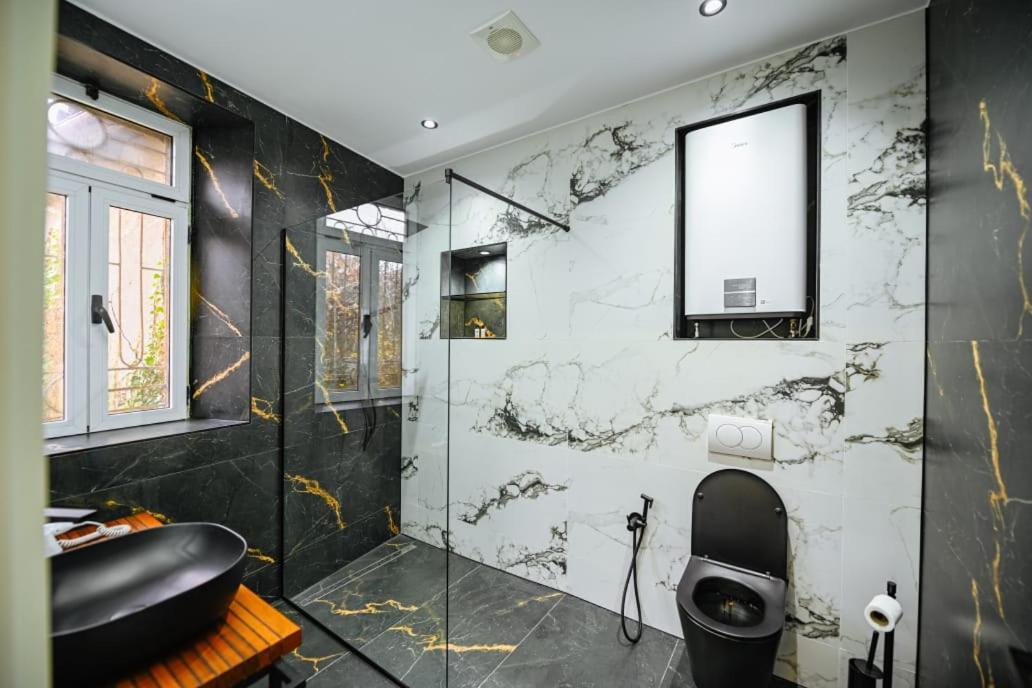 Mon Ami Boutique Hotel Shkoder Ngoại thất bức ảnh